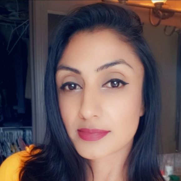 Meet your Posher, Pam - Picture 2 of 2